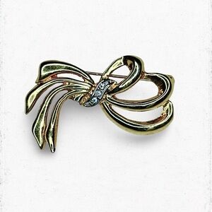 4609a. Vintage Goldtone Bow Brooch